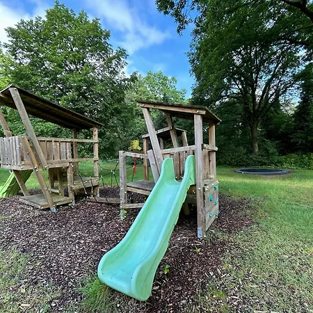 בית נופש In With Forest And Hot Tub, Cleaning Included