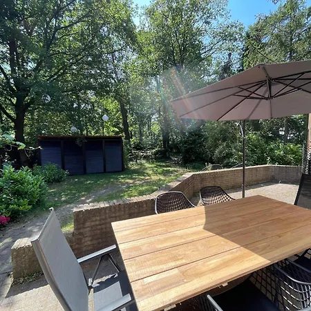 In With Forest And Hot Tub, Cleaning Included *