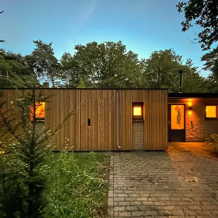 בית נופש In With Forest And Hot Tub, Cleaning Included